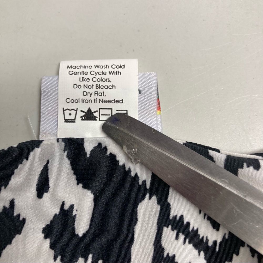 ALL FOR COLOR  Women’s Black & White Geometric Design Fit&Flare Dress Size Small - Picture 4 of 10